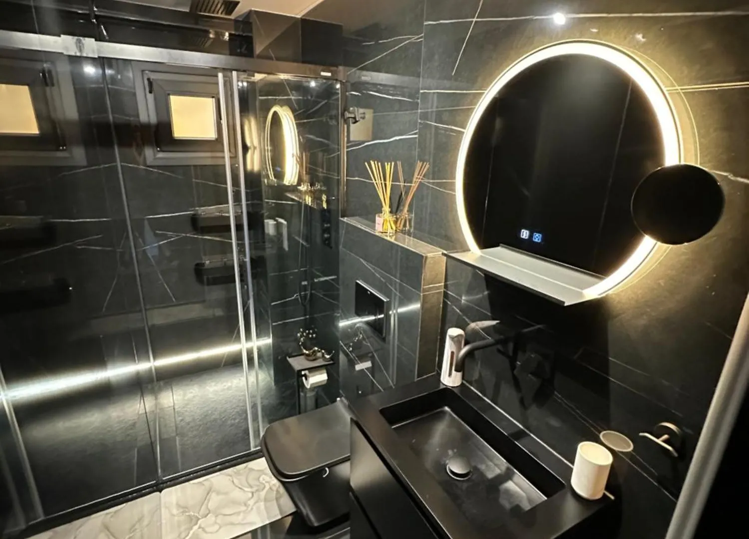 Malaga Most Lux Modern Apartment