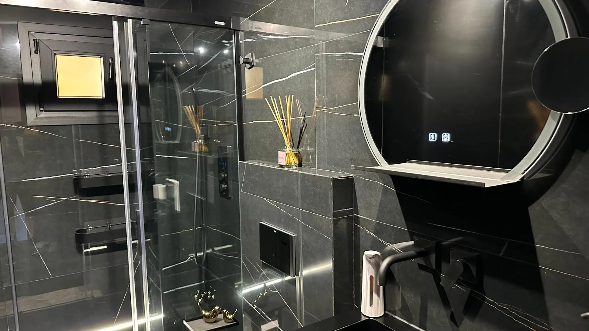 Malaga Most Lux Modern Apartment