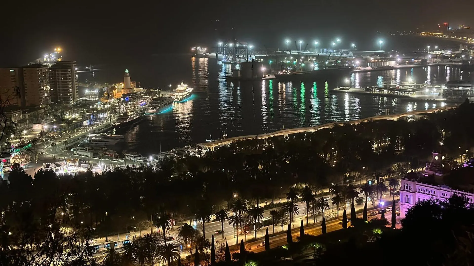 Malaga Most Lux Modern Apartment Spain